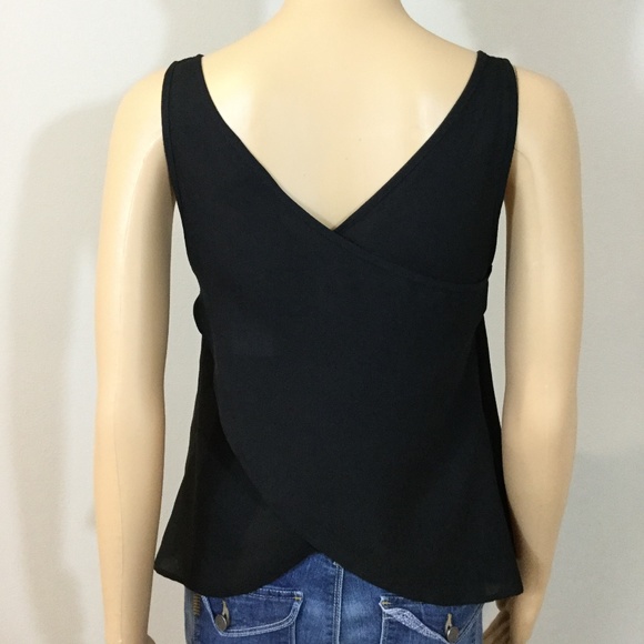 Kind Of Jewel Neckline Trapeze Tank - Picture 4 of 4